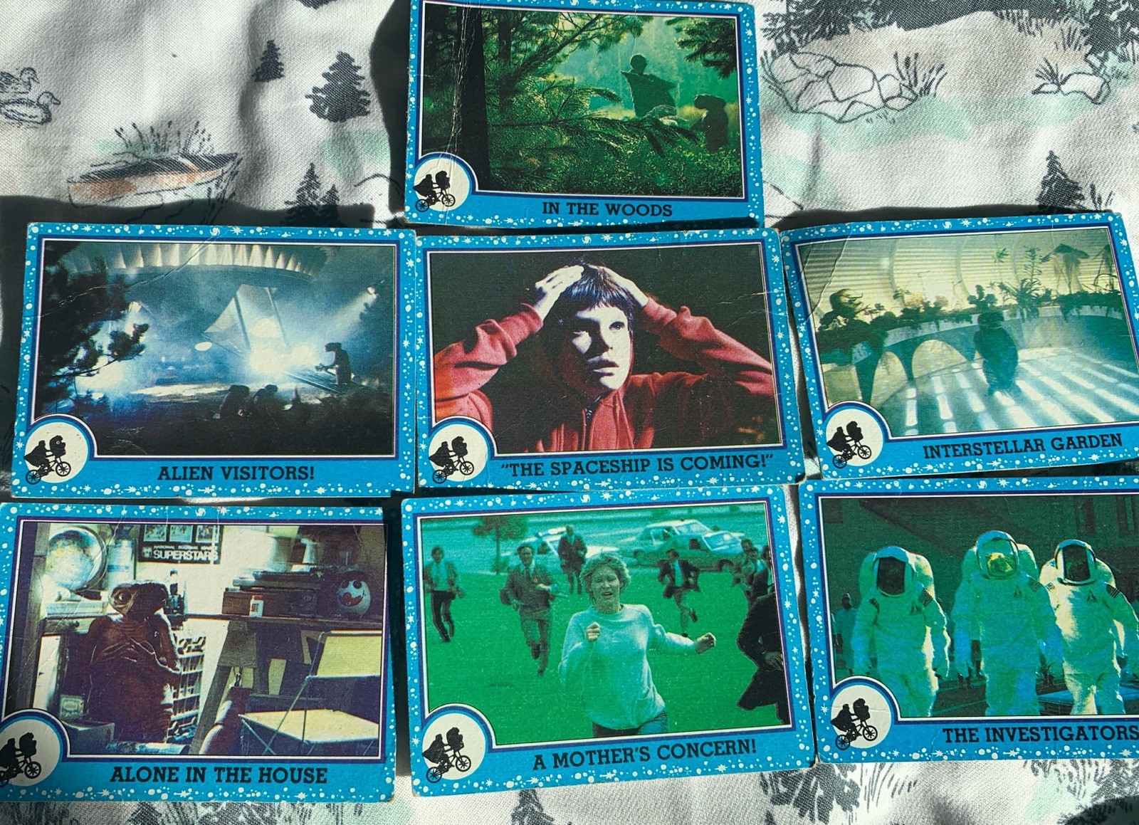 Set Of 7 Vintage ET trading Cards