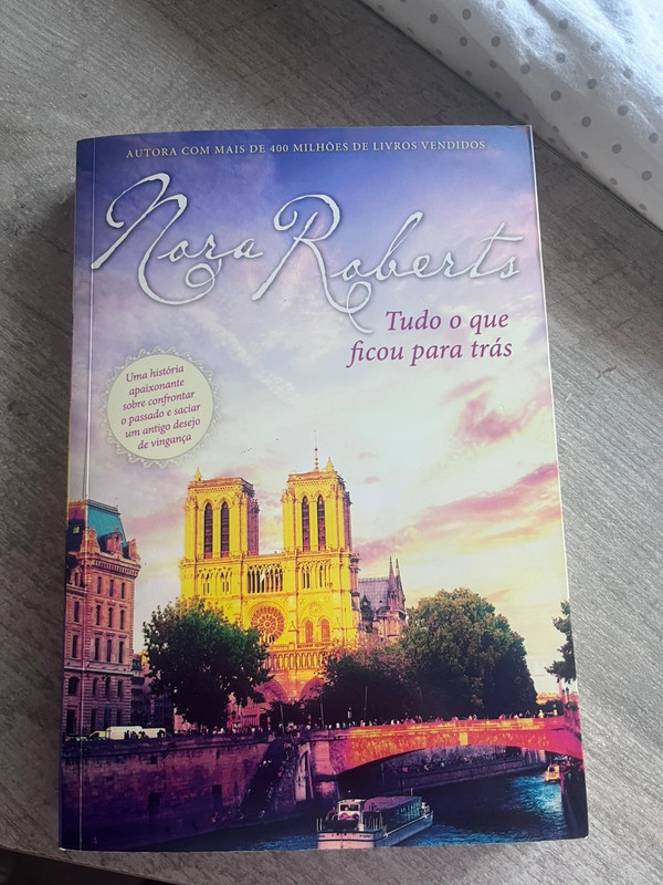 Livros “onde o desejo se esconde” e “tudo o que ficou para trás”