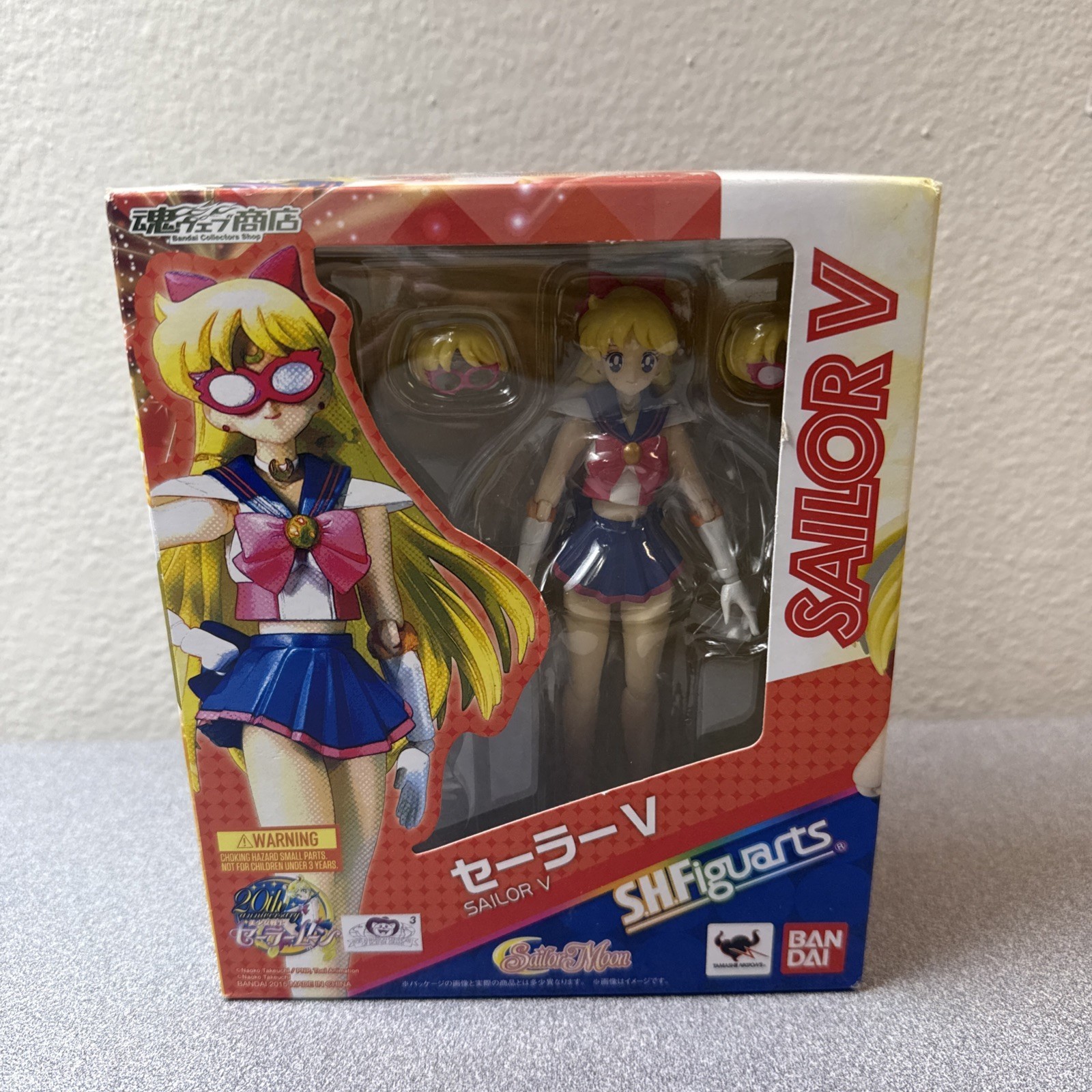 Modellino S.H.Figuarts Pretty Guadian Sailor Moon Sailor V con mailer