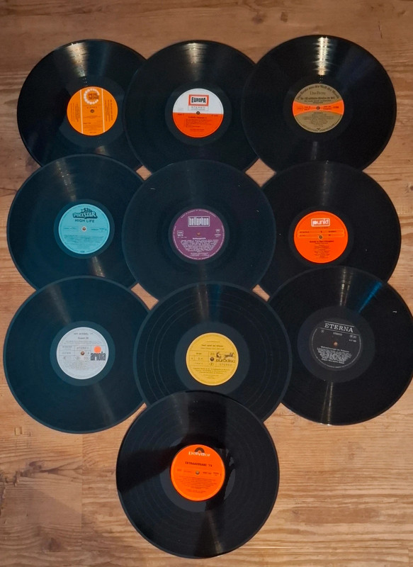 10 bunte LPs Schallplatten Vinyl zum Basteln DIY Projekt Deko