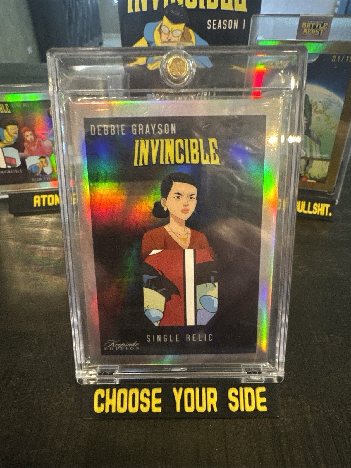 Taglio invincibile. Carta reliquia singola Debbie Grayson #459. Carta Invincible Stagione 1