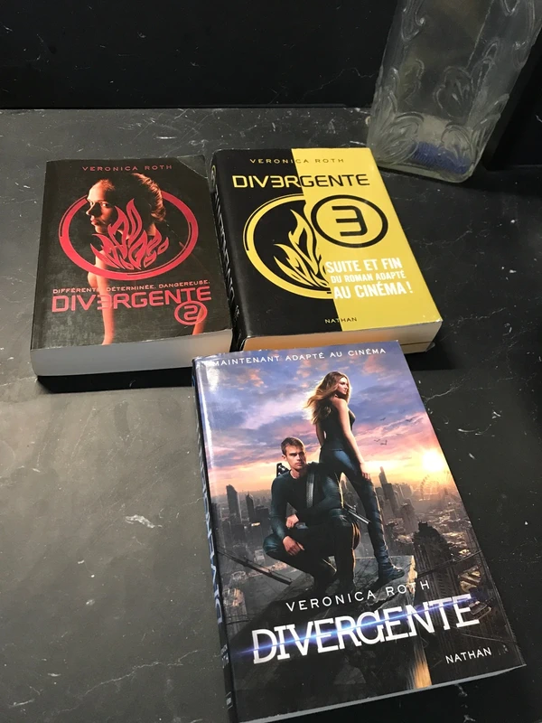 Trois tomes livre divergentes
