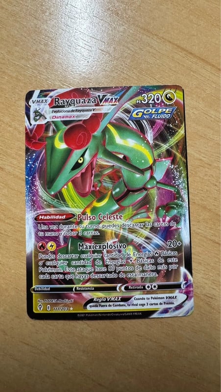 carta pokemon Rayquaza VMAX