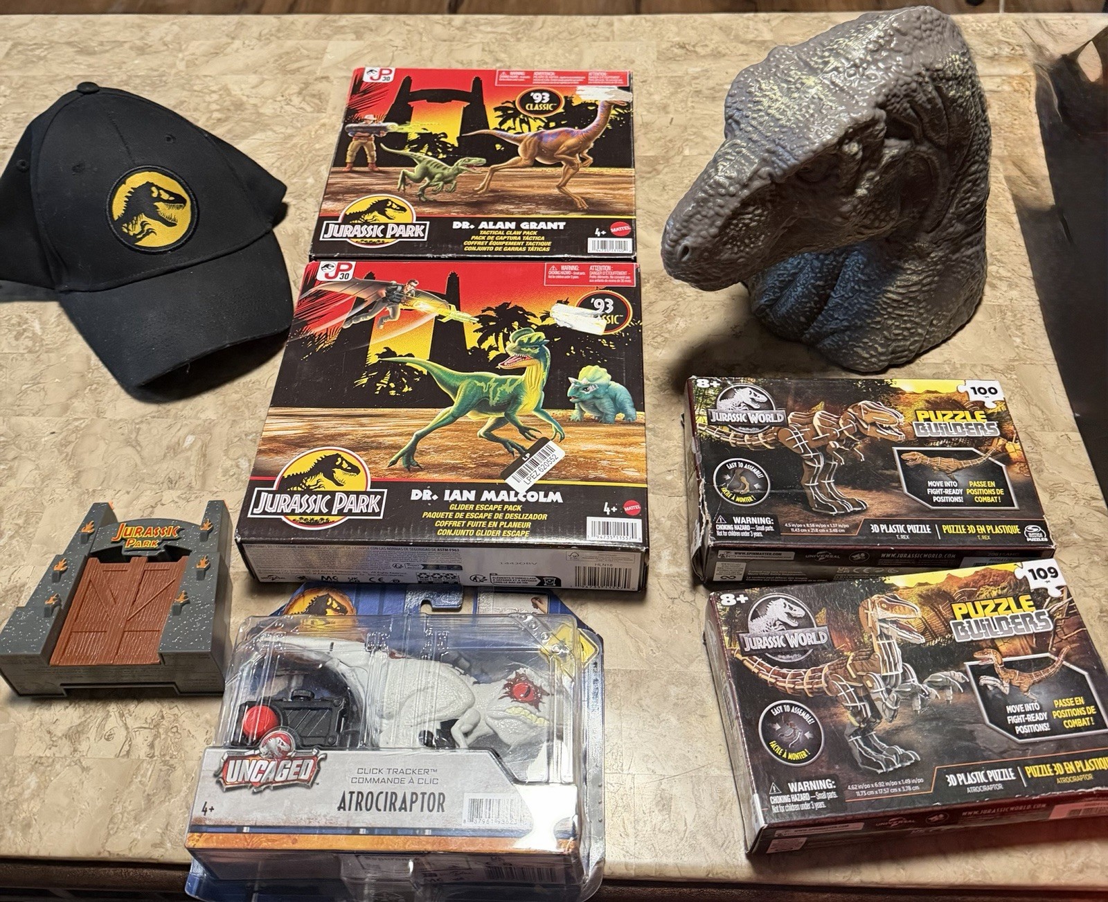Lotto Jurassic Park! 35 giocattoli dinosauri, trilogia JP BluRay, oggetti in scatola e altro!