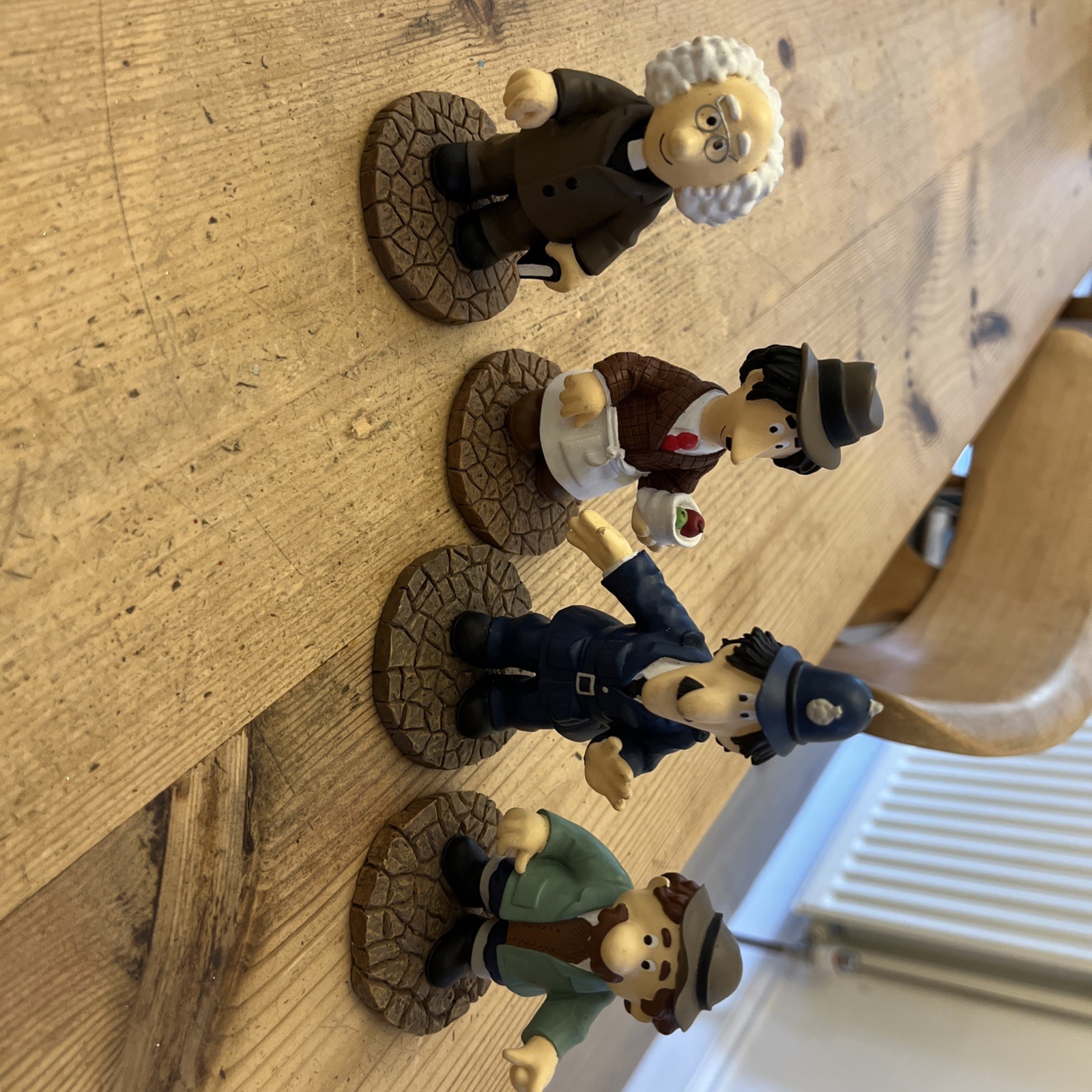 Personaggi Postino Pat Figurine X 4…anno 1999