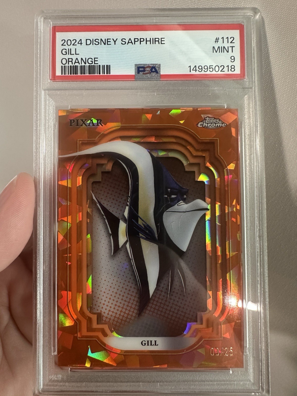 2024 Topps Chrome Disney Sapphire Gill #112 PSA 9 arancione /25