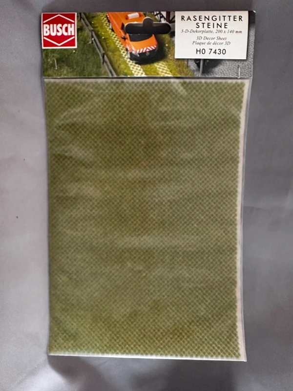 Busch Nr. 7430 3-D-Dekorplatte - Rasengittersteine - 200 x 140 mm - H0 - NEU