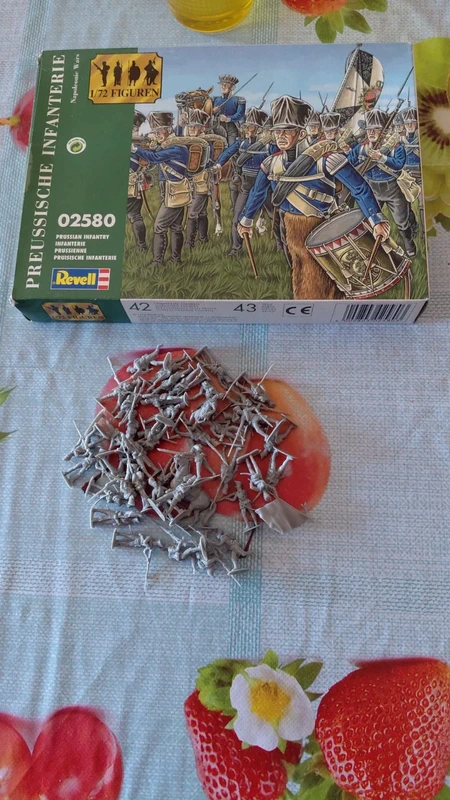 Fanteria Prussiana,    della Revell, n.02580, scatola nuova ed integra, anno 1996.