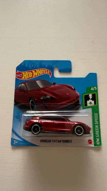 Hot Wheels Porsche Taycan Turbo S burdeos 2020