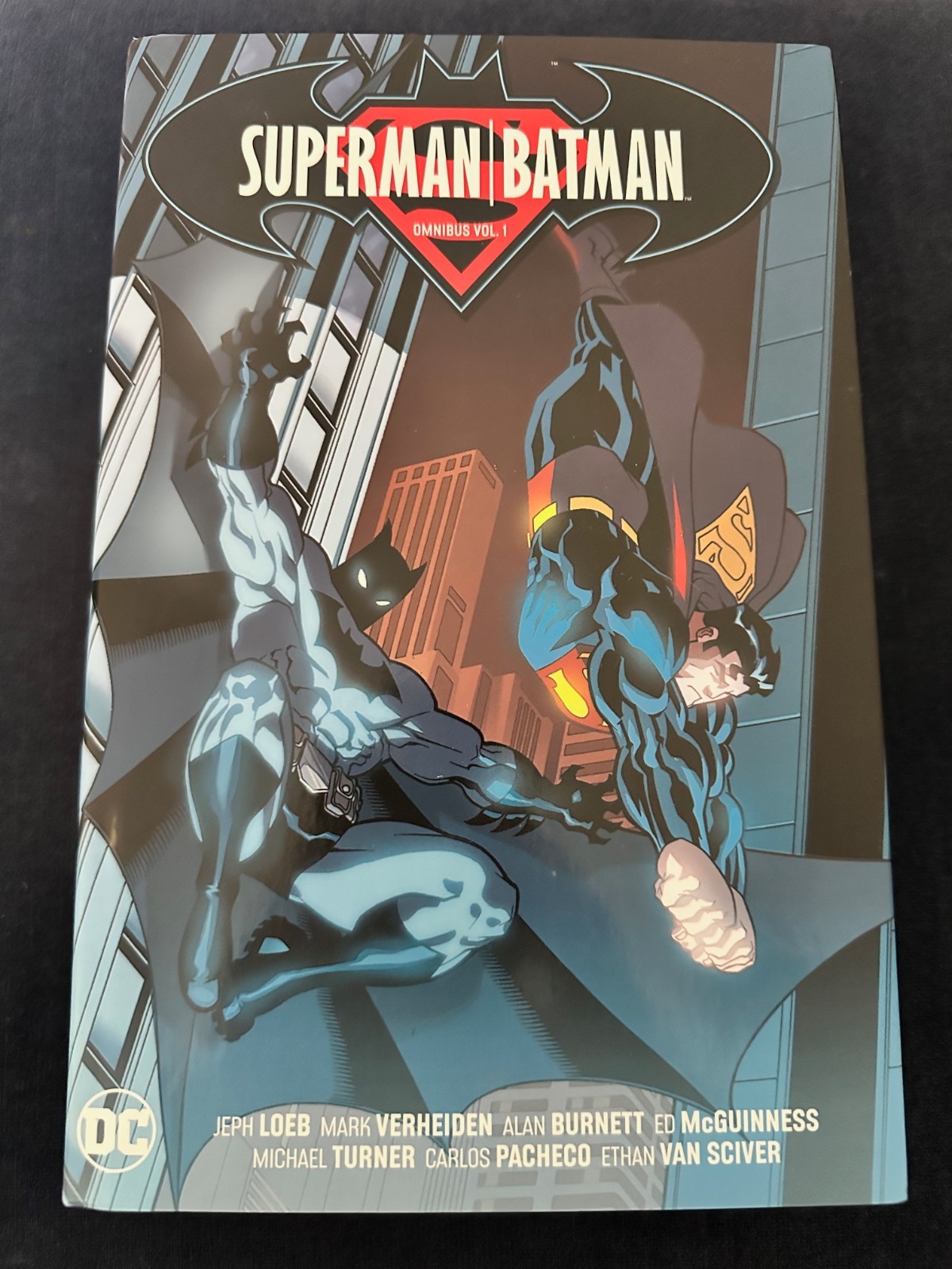 Superman Batman Omnibus Vol. 1 di Jeph Loeb HC (2019 DC Comics copertina rigida)