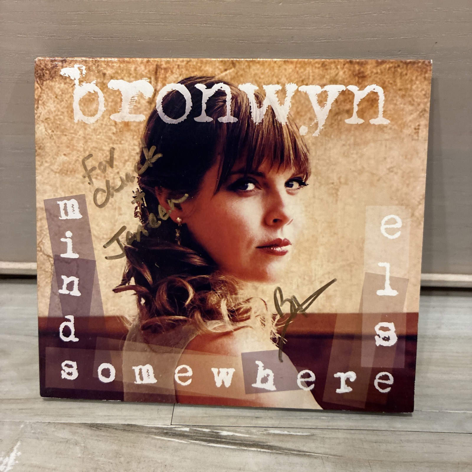 Minds Somewhere Else by Bronwyn (CD, 2017) AUTOGRAPHED VG