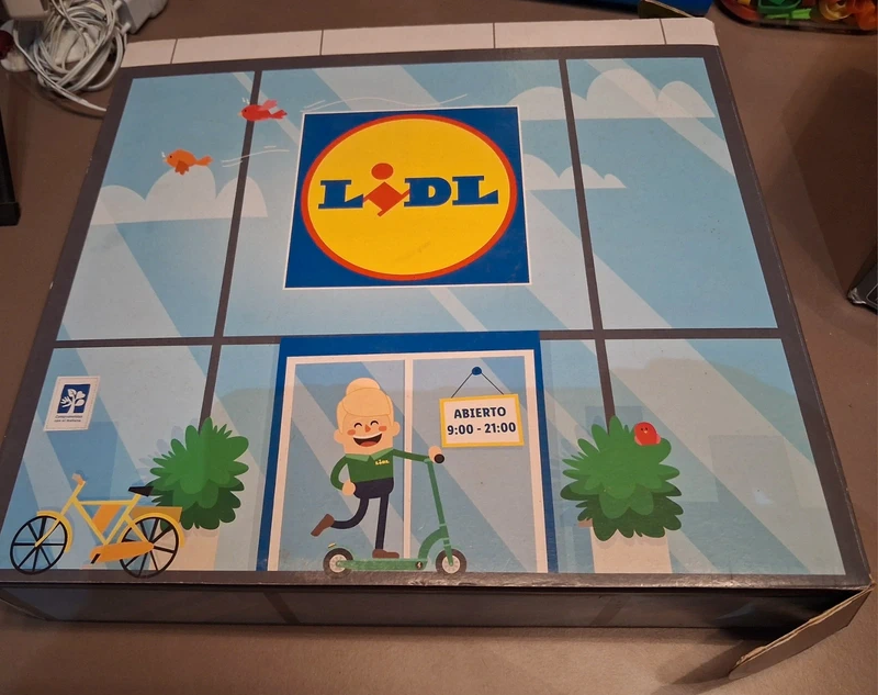 Maletin juego miniaturas Lidl.