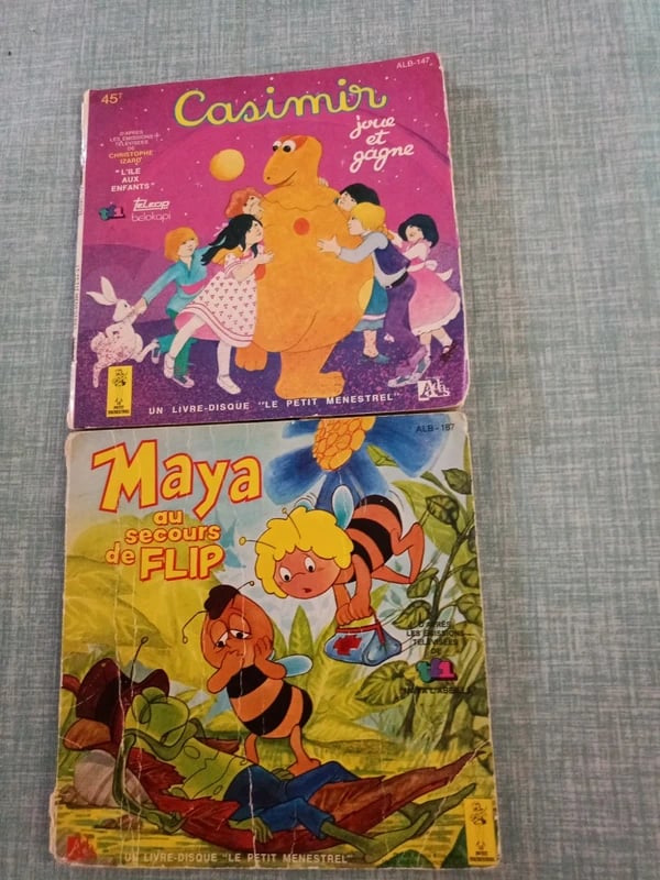 2 livres disques vynile : Casimir joue et gagne + Maya l'abeille
