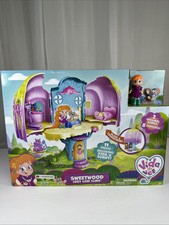Playset Vida the Vet Sweetwood Cozy Care Clinic casa sull'albero nuovo in confezione