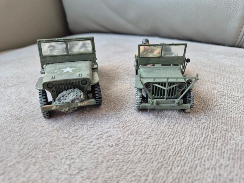 Lot de 2 Jeep militaires 1/35