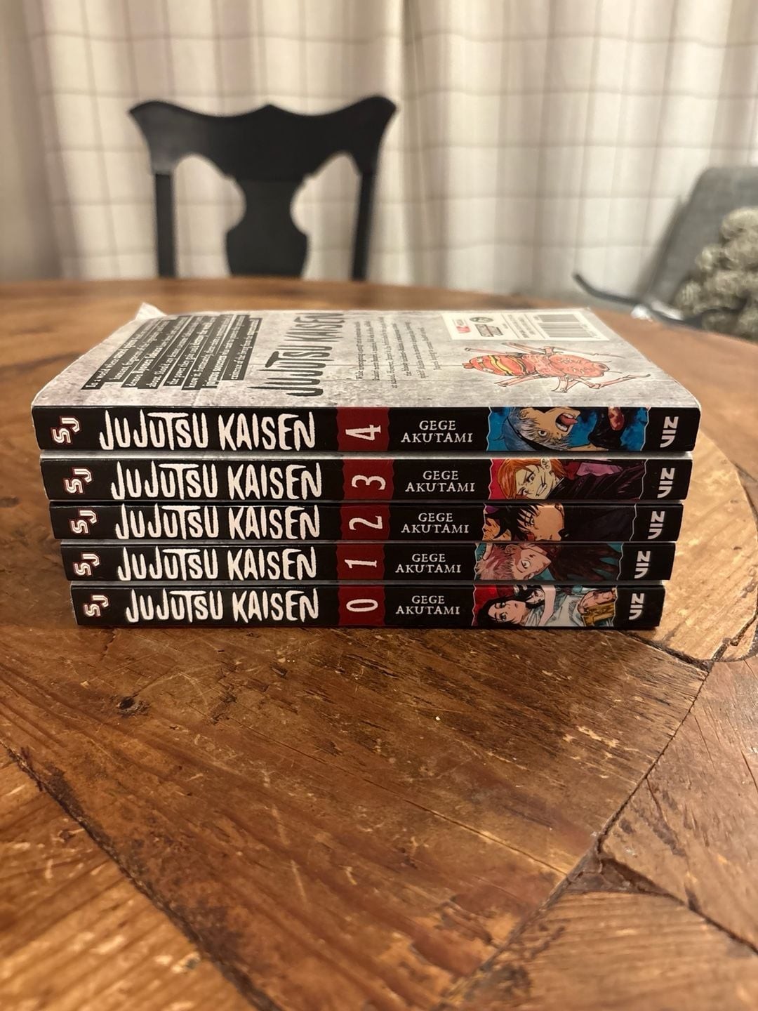 Jujutsu Kaisen manga volumi 0-4 set di Gege Akutami