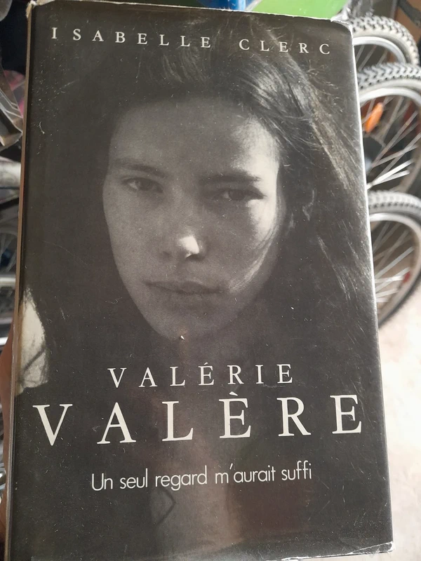 livre un seul regard m'aurait suffi
