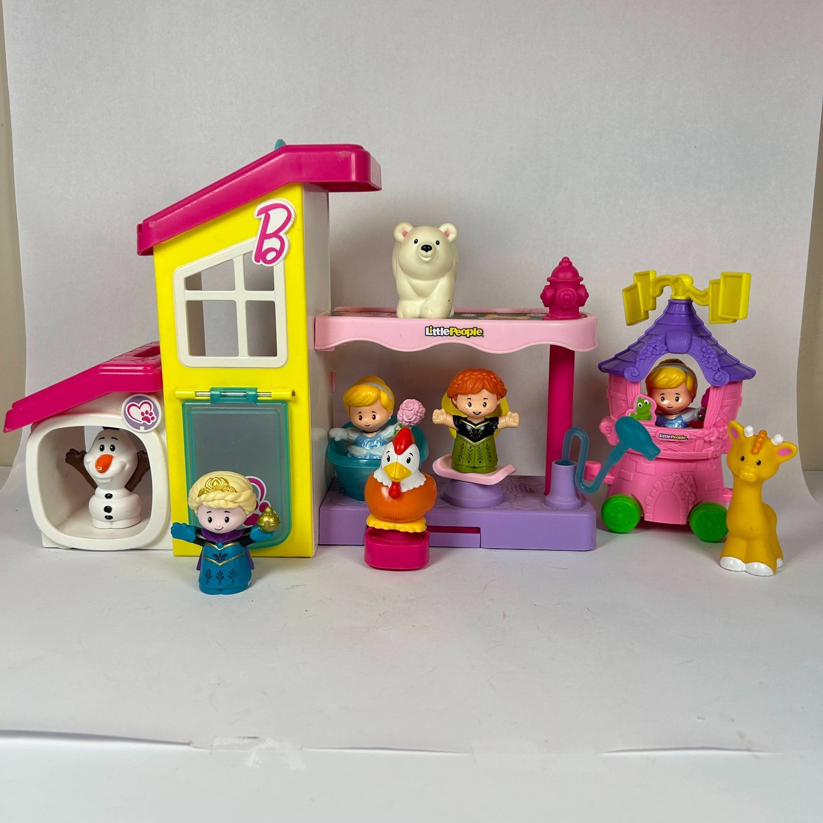 Little People Barbie Pet Spa (Sound Works)  Carriage & 8 Little People Figures