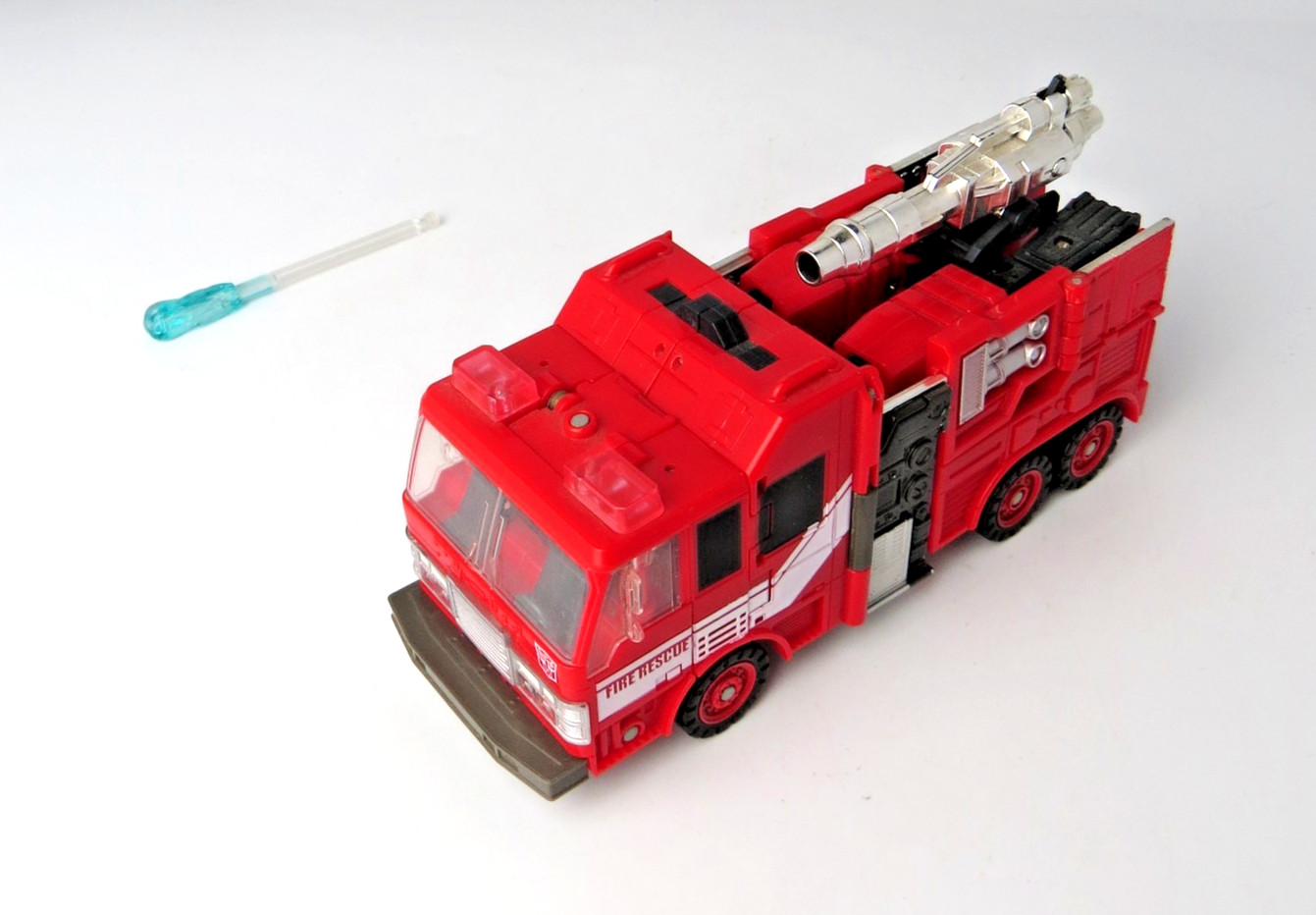 Transformers Inferno C-15 Henkei! Henkei! Voyager Class Complete