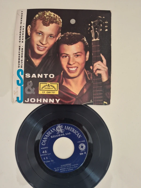 vinile Extended Play (EP) a 45 giri del duo statunitense Santo & Johnny