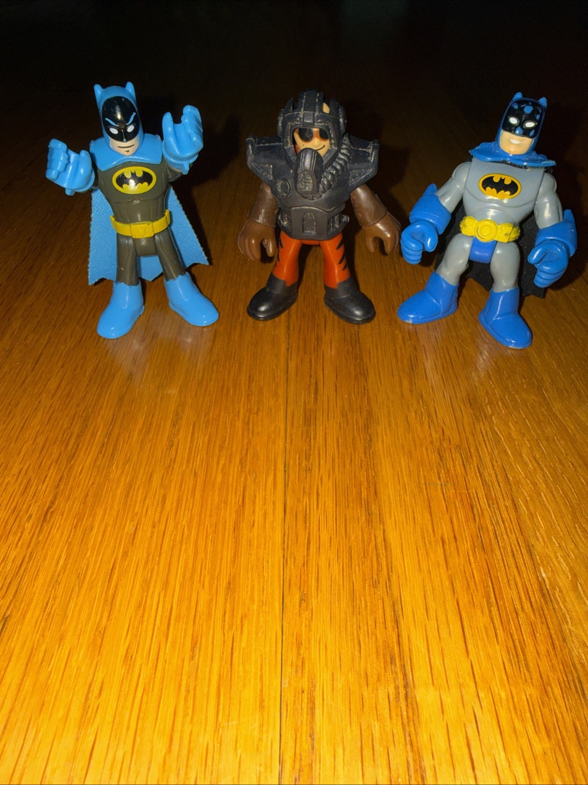 Lotto 3 action figure Mattell DC Comics Batman e personaggio tattico