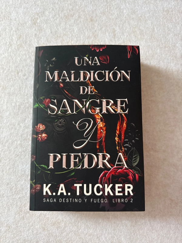 Una maldición de sangre y piedra