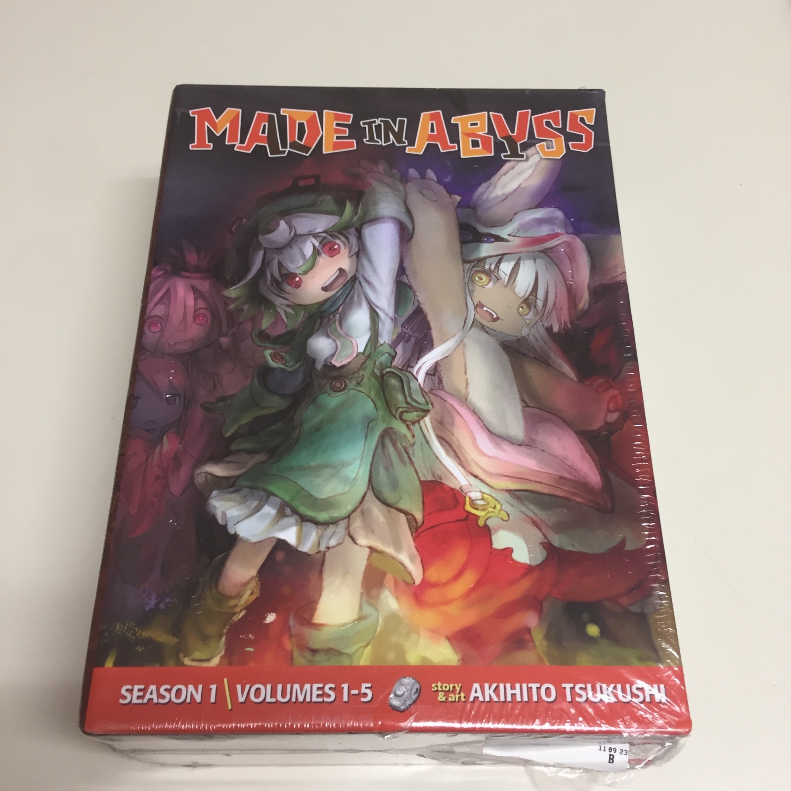 Made in Abyss Manga Box Set Volumi 1-5 Inglese Stagione 1