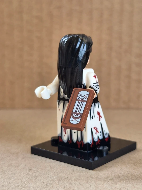 Horror 🎥 The Ring Samara minifigure style Lego compatible