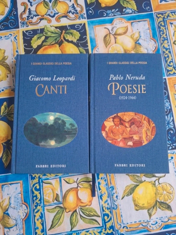 2 libri poesia Leopardi e Neruda Fabbri Editori