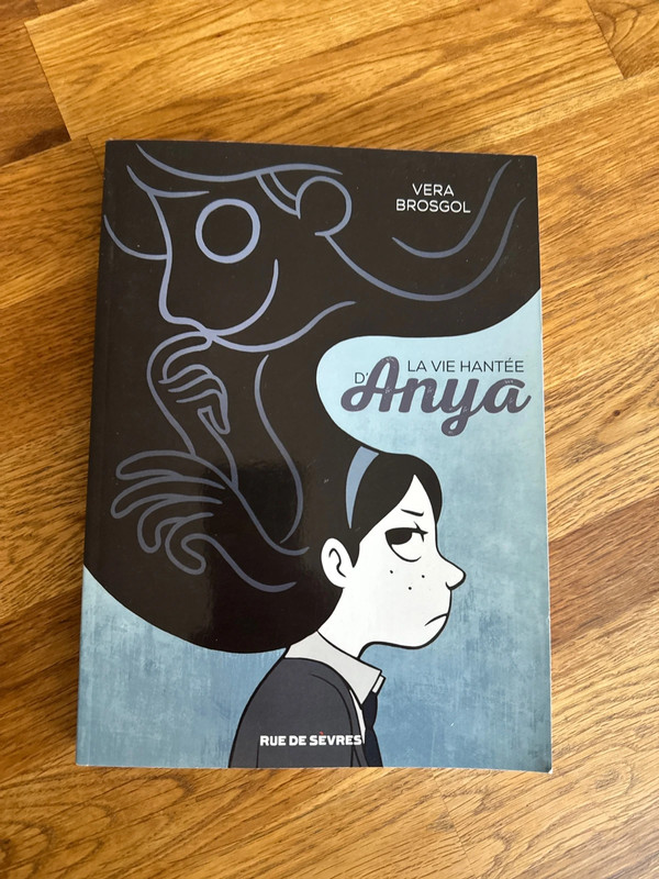 bd la vie hantée d’Anya