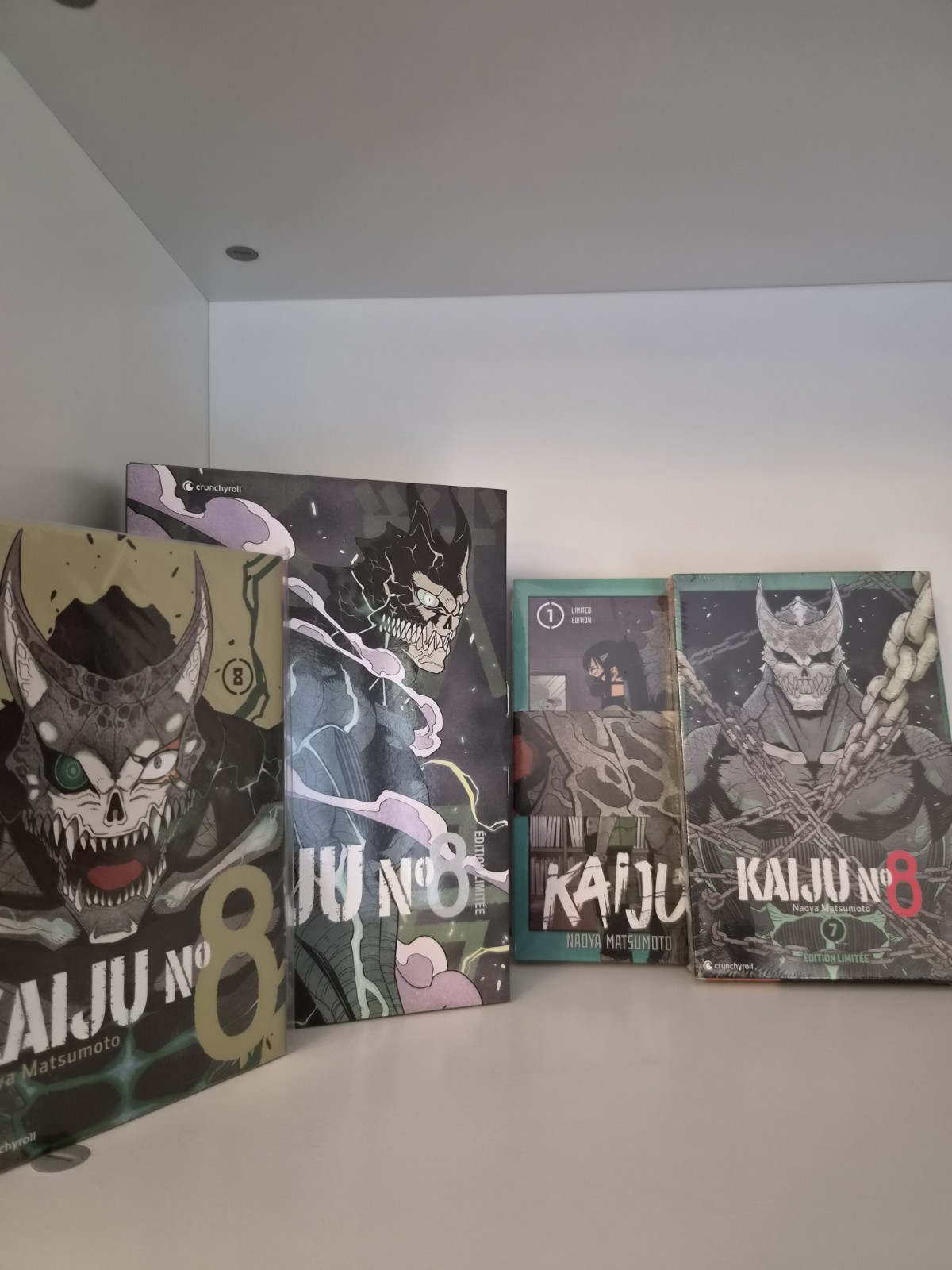 Lotto Variant Kaiju No. 8 Vol. 7-8-11 Francesi, Vol. 1 Tedesco