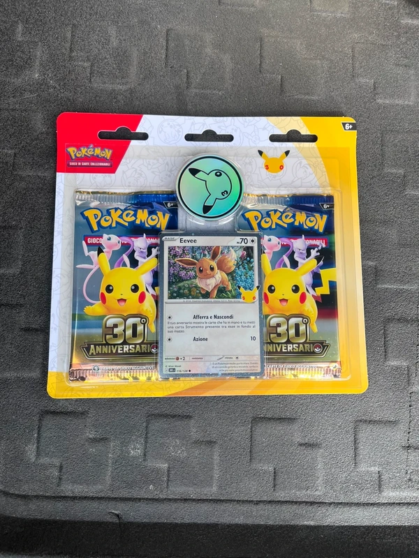 Pokémon Blister 30° Anniversario - Promo Eevee Olografica + 2 Buste -