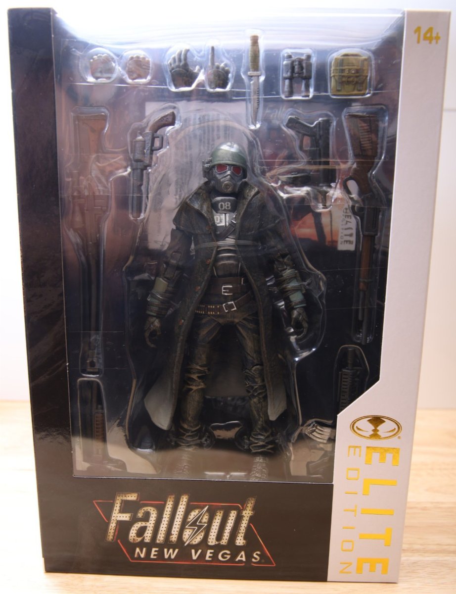 Modellino McFarlane Fallout New Vegas NCR Desert Ranger 7" Elite Edition