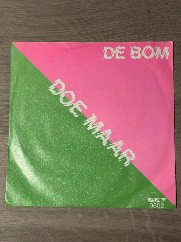 7” single Doe Maar - De Bom