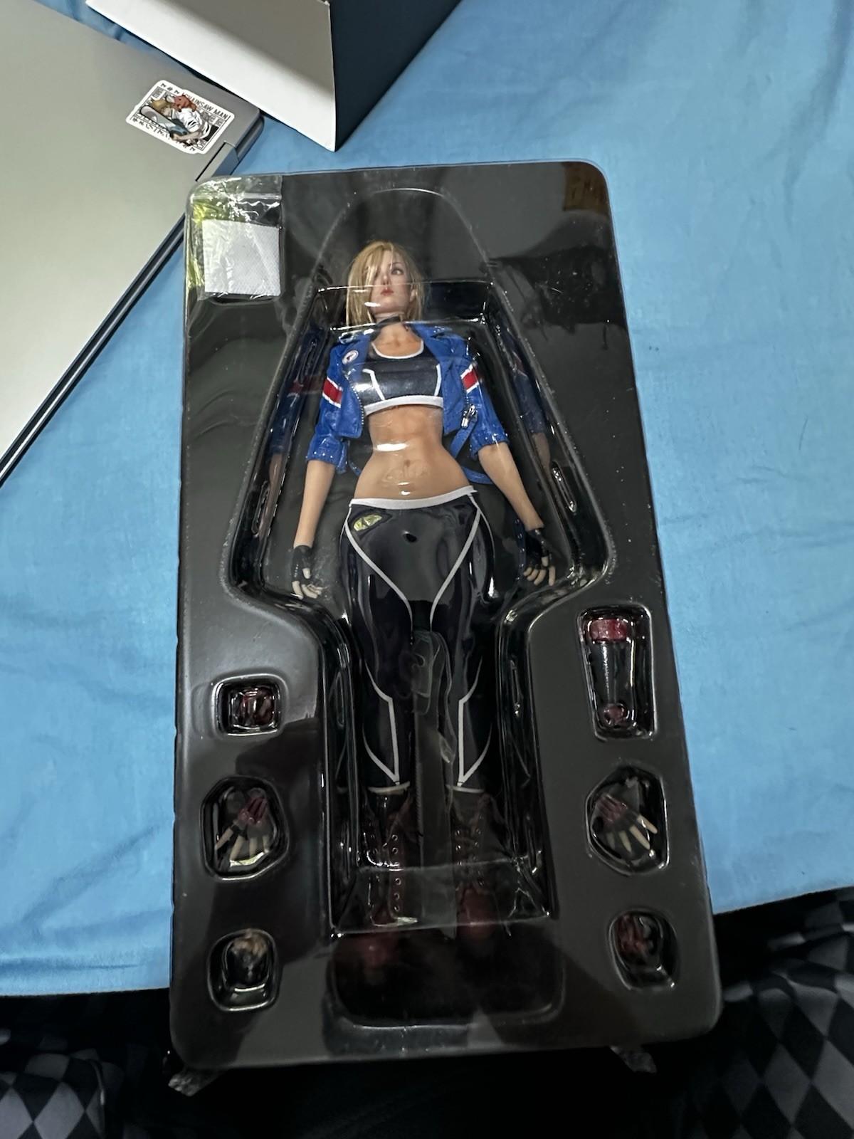 Modellino da collezione STAR MAN Cammy scala 1/6 MS-012 agente femminile ape blu SF6