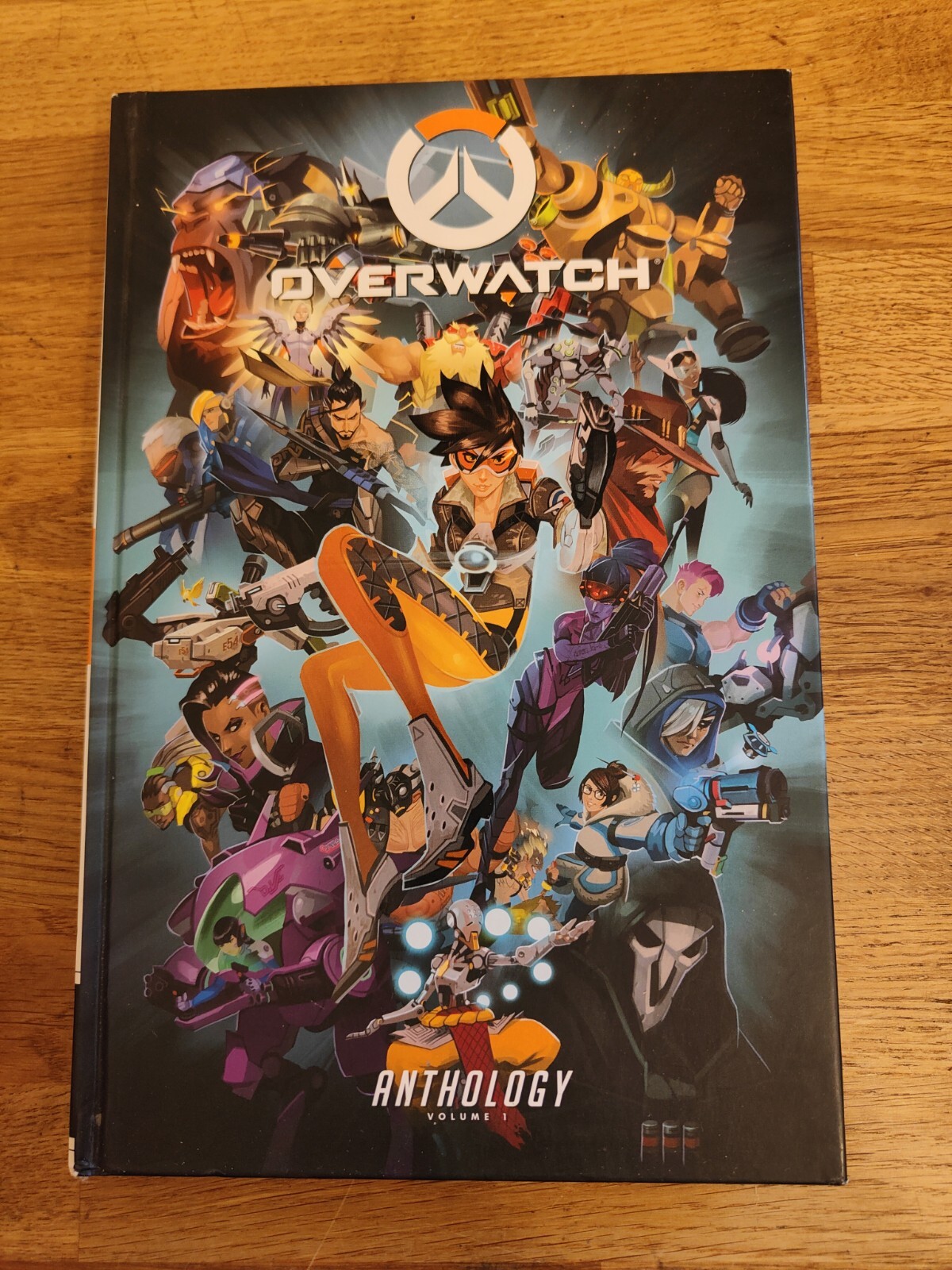 GRAPHIC NOVEL - Overwatch Anthology Volume 1 Hardback 