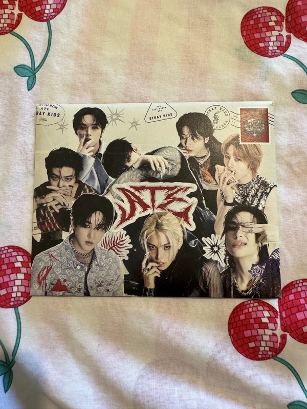 Stray kids ATE letter version