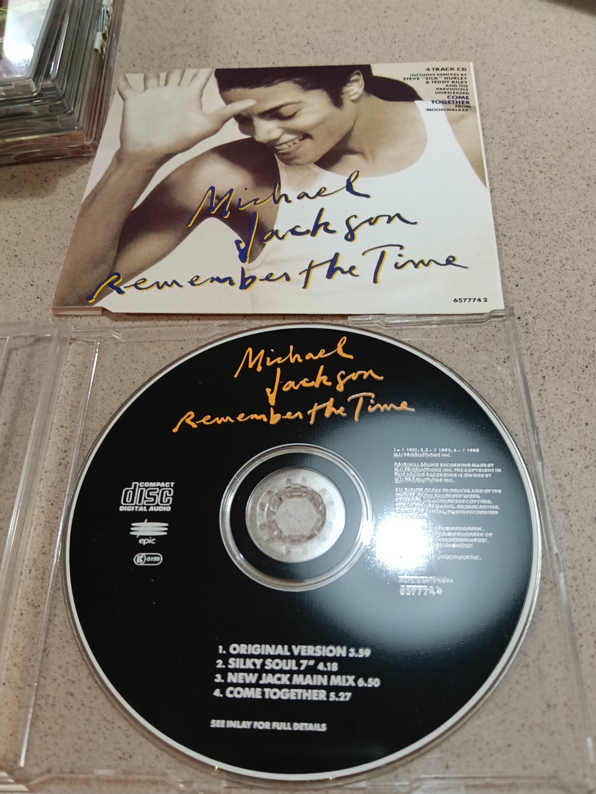 RAR MAXI CD. MICHAEL JACKSON. REMEMBER THE TIME. 4 TRACKS