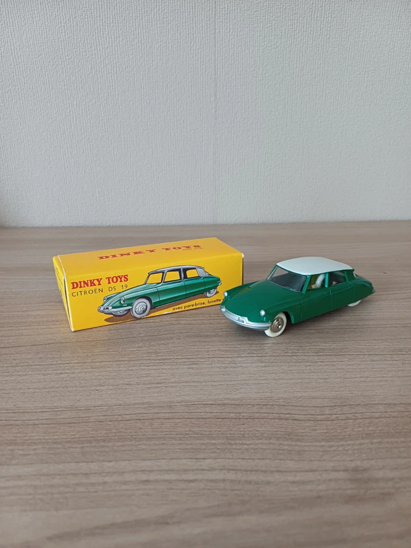 Dinky Toys Citroën DS19