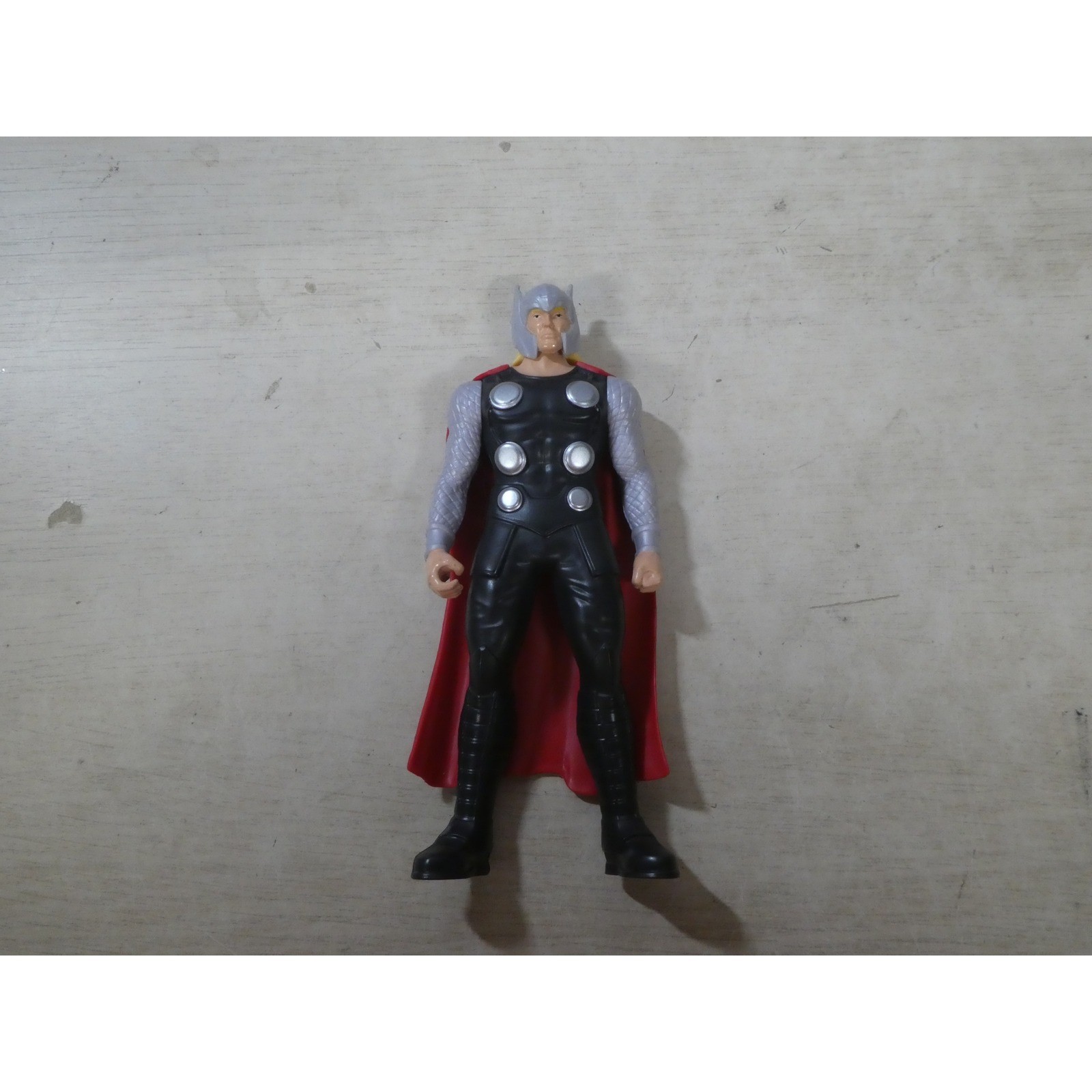 Marvel Avengers Thor Action Figure 6 Pollici Dio del Tuono Casco Capo Rosso