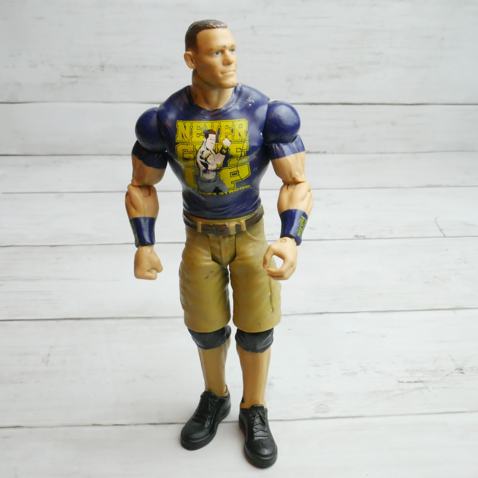 Mattel WWE John Cena figurina articolata posabile con camicia blu mai mollare 2013