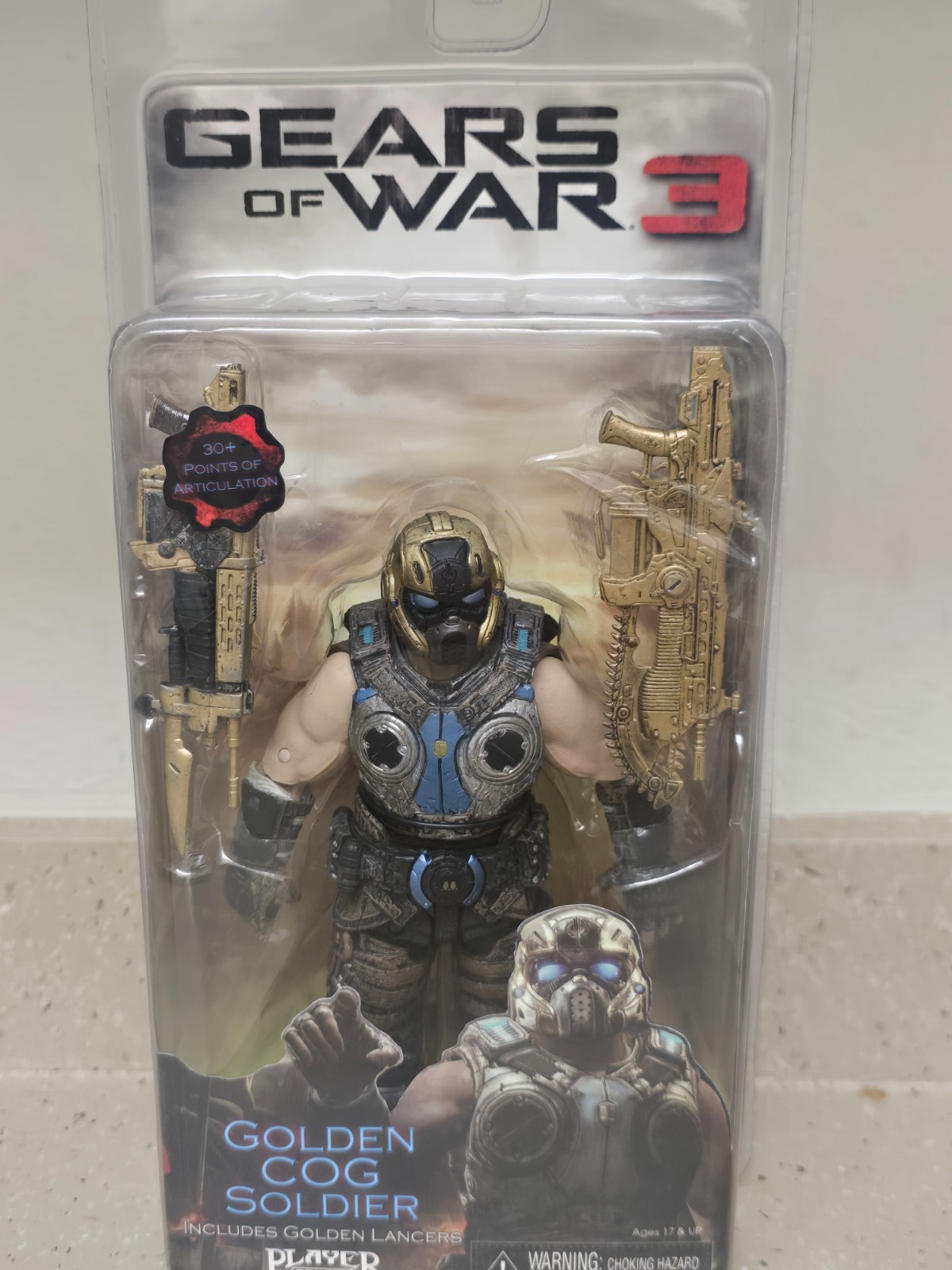 Nuova action figure esclusiva Neca Gears Of War 3 Golden COG Soldier Toys R Us