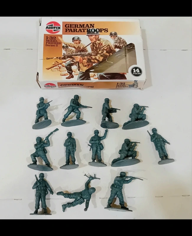 Airfix 1/32 German Paratroops WW II Vintage