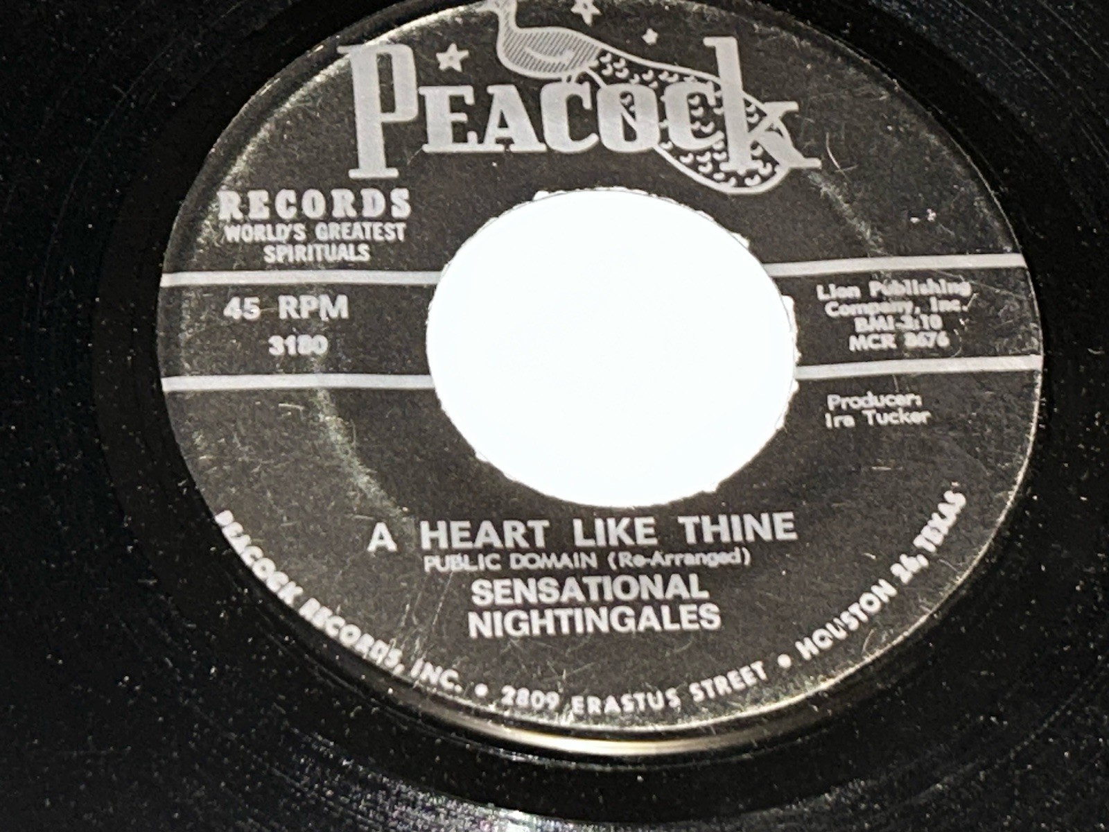 Sensational Nightingales A Heart Like Thine/It’s Gonna Rain Again 45 Rpm 232Z01