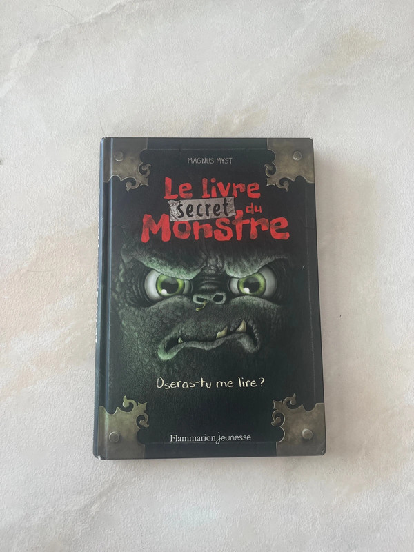 le livre secret du monstre