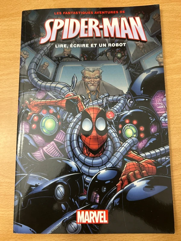 Les fantastiques aventures de Spider-man Lire, Écrire et un robot