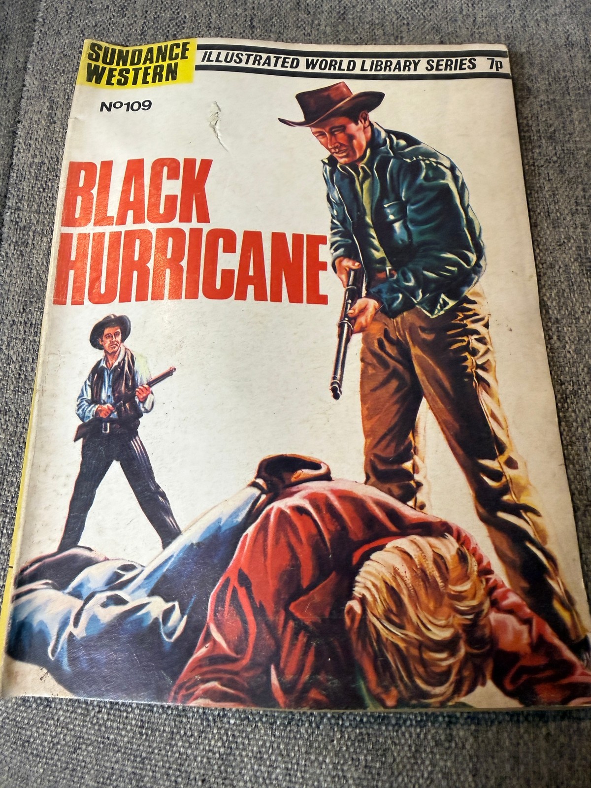 VINTAGE SUNDANCE WESTERN COMIC BOOK BLACK HURRICANE NO 109 ILLUSTRATED WORLD
