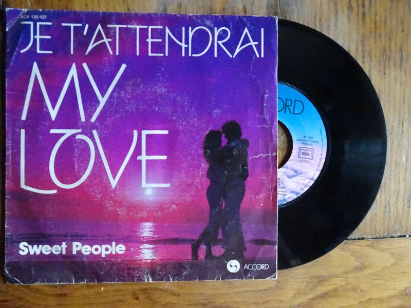 • Vinyle 45 Tours - Alain Morisod & Sweet People - Je t'attendrai my love (1983)