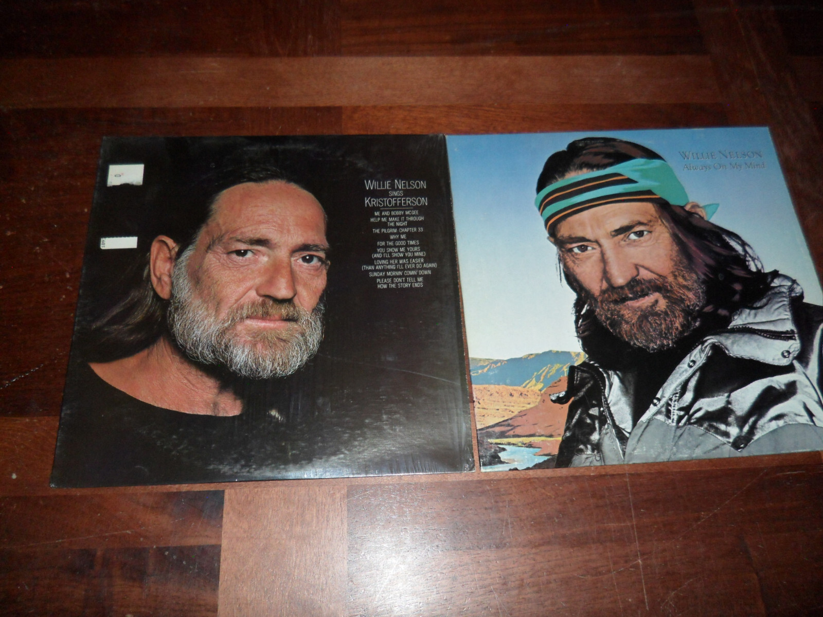 Pair of Willie Nelson Vinyl LP Records Sings Kristofferson & Always on Mind
