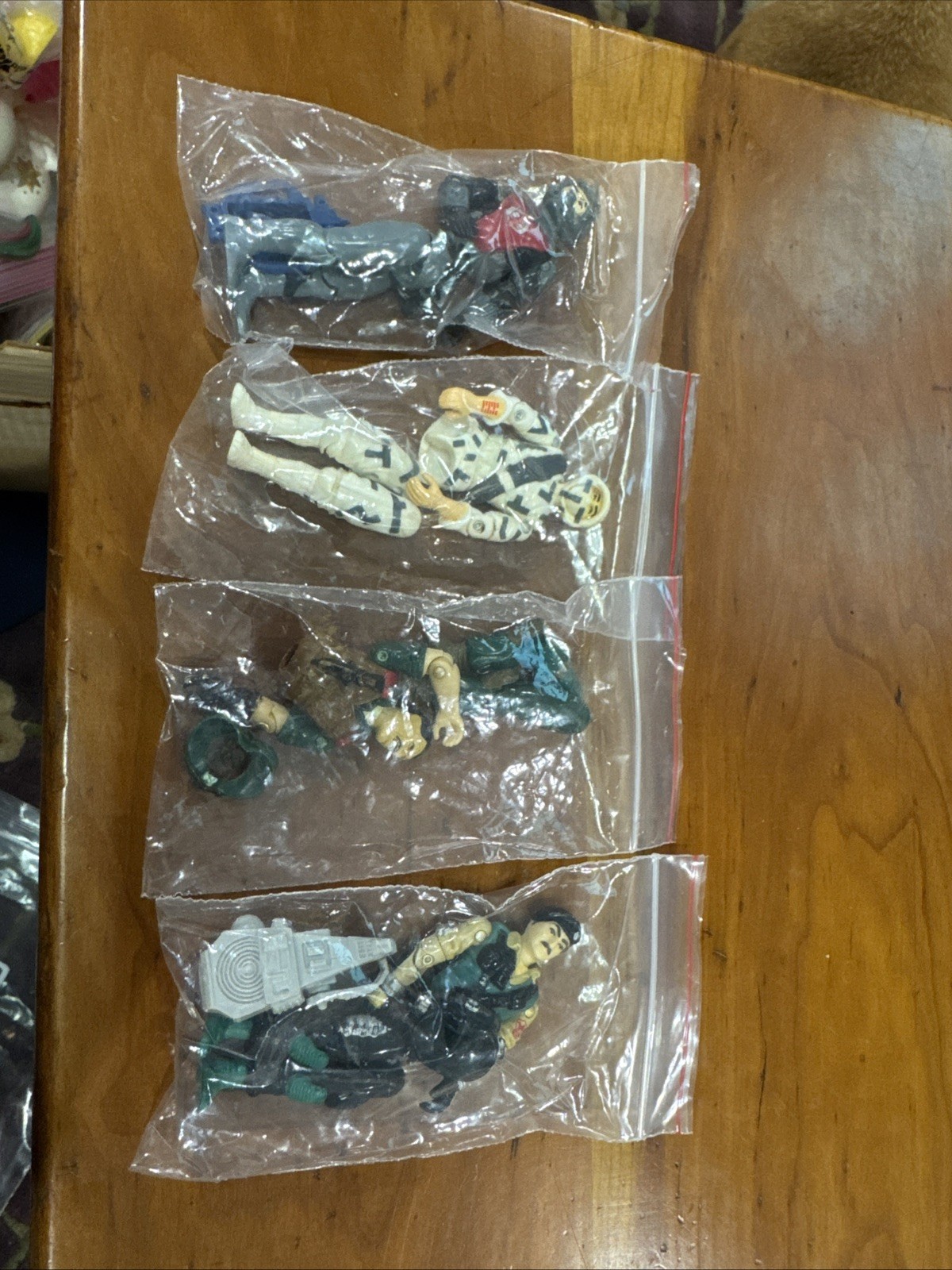 Hasbro GI Joe G.I. Lotto di 4 figurine vintage anni 80 *ricambi* e accessori 